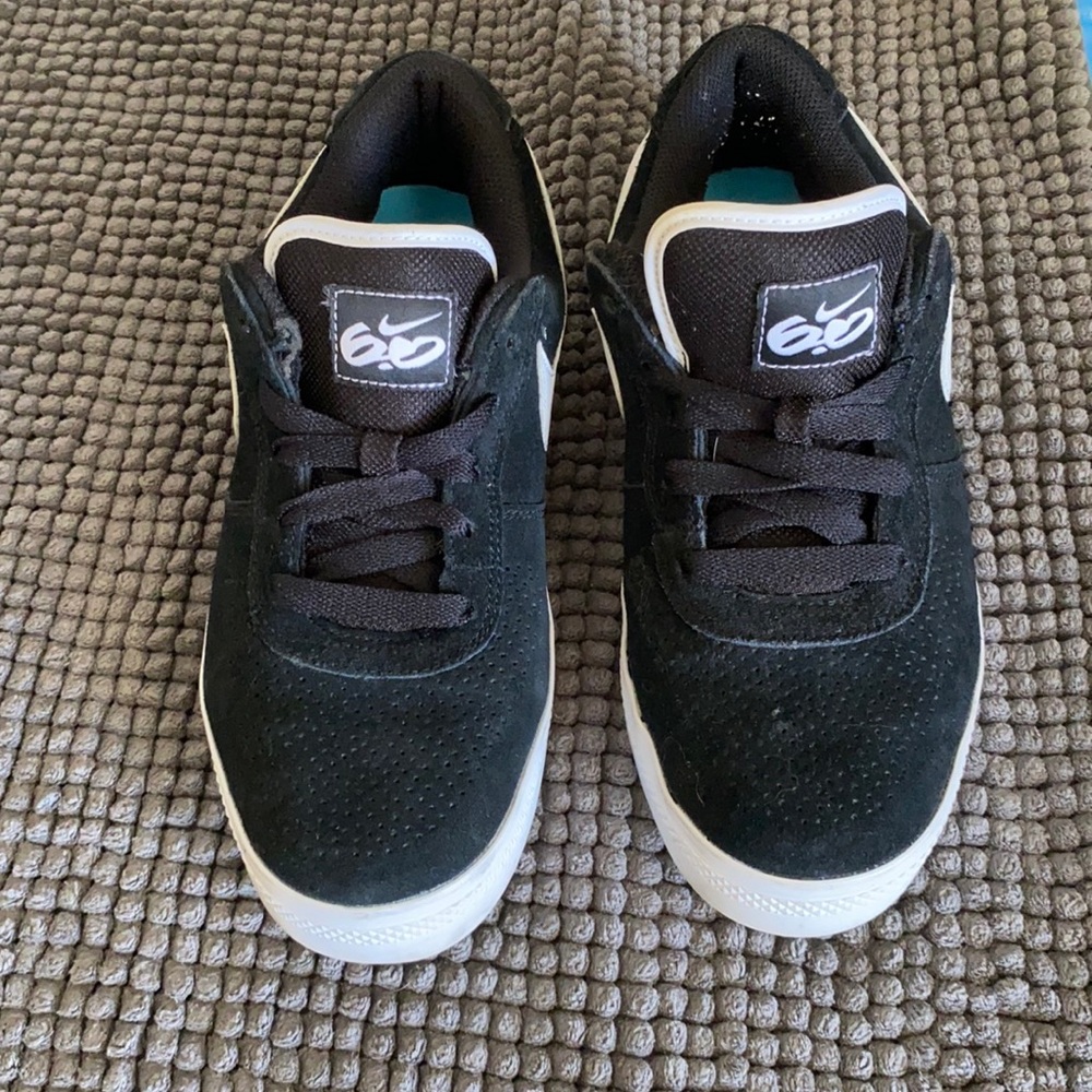 Women’s Nike shoes